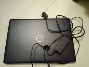 Laptop Dell Inspiron 15 3000 4GB Intel Core I5 HDD+SSD 1T