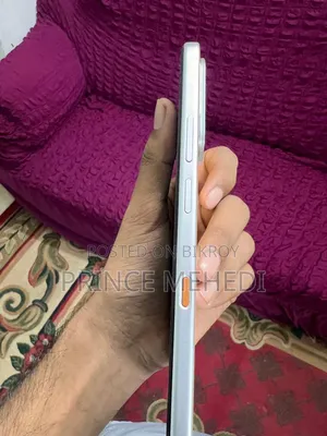 Infinix Hot 70 128 GB Orange