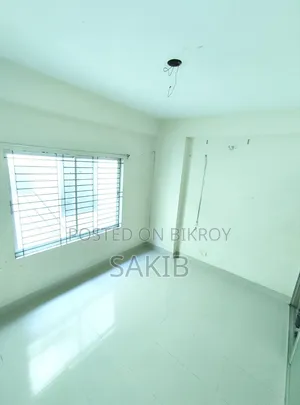 4-bedroom room and parlour in Uttara for rent