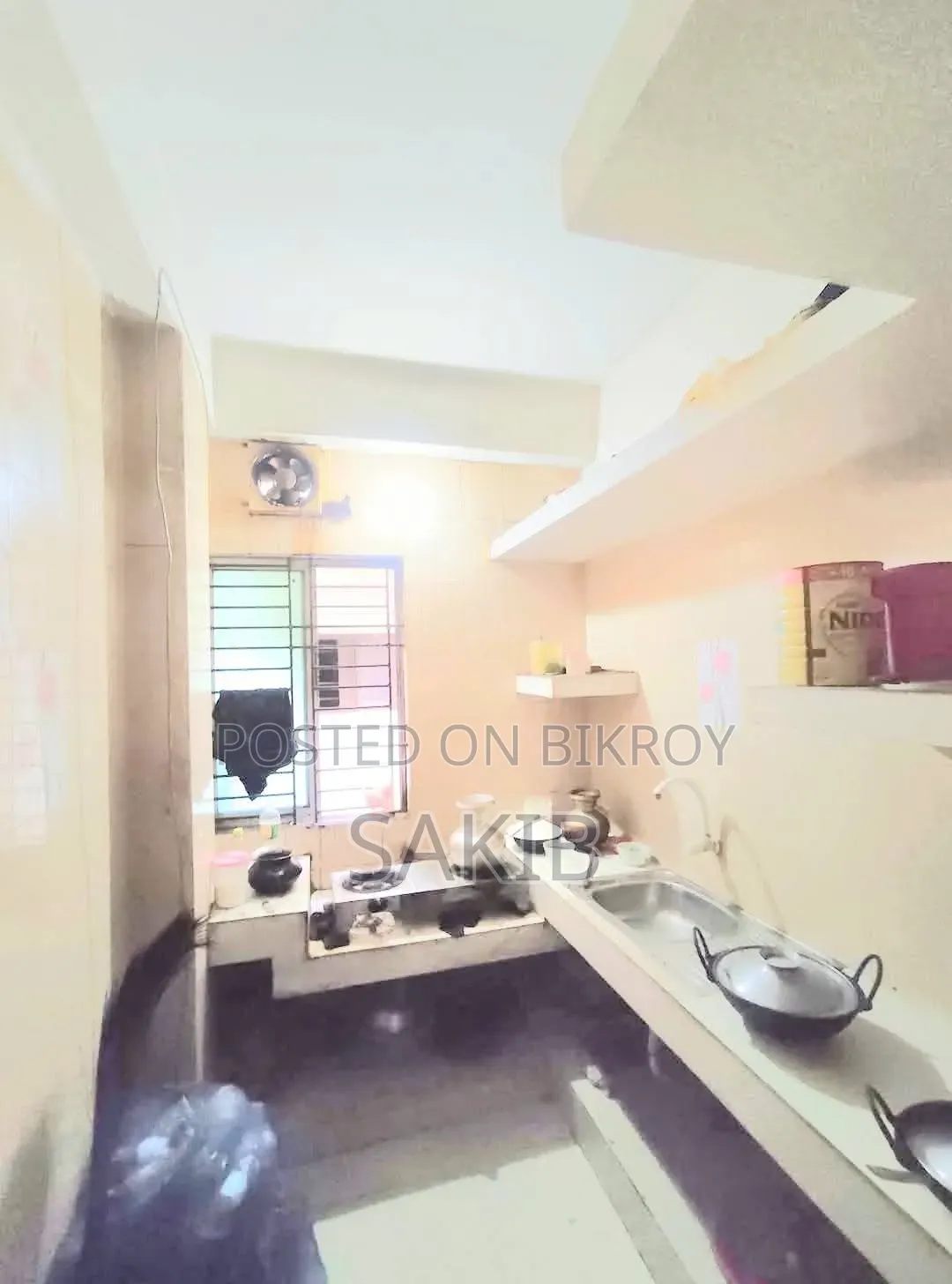4-bedroom room and parlour in Uttara for rent