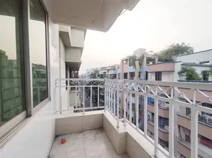 4-bedroom room and parlour in Uttara for rent