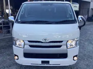 Toyota HiAce 2021 White