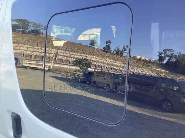 Toyota HiAce 2021 White
