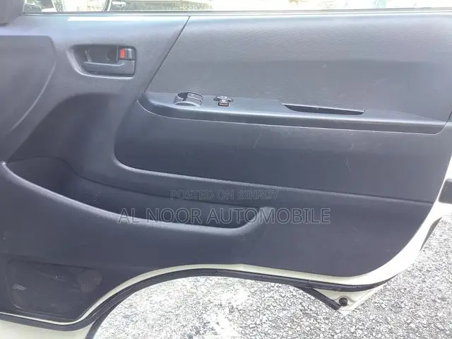 Toyota HiAce 2021 White
