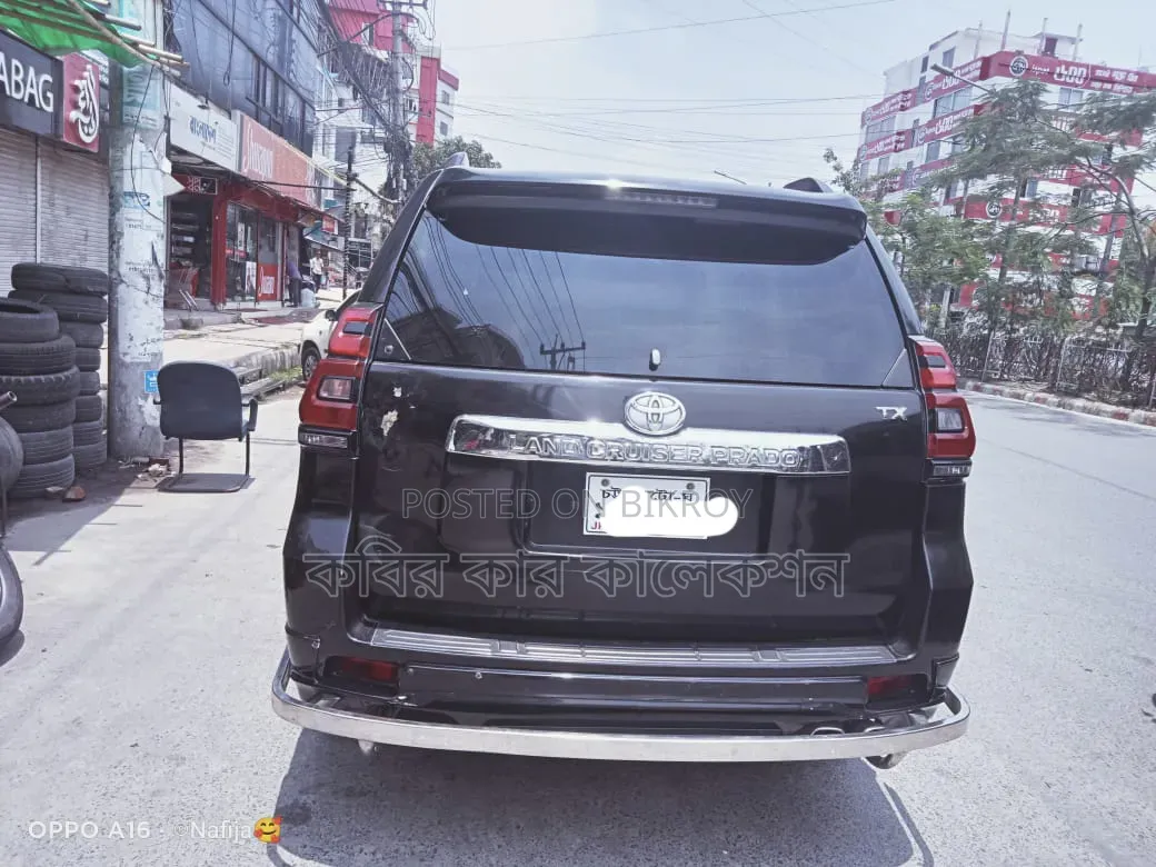 Toyota Land Cruiser Prado 2013 Black