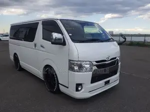 Toyota HiAce 2021 Pearl