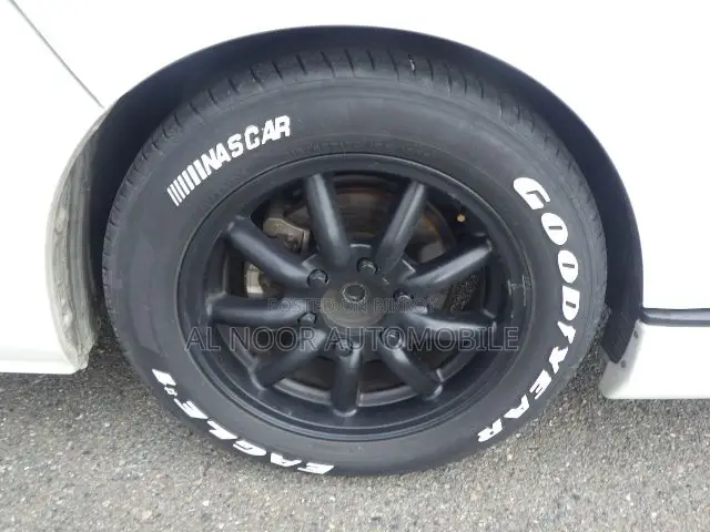 Toyota HiAce 2021 Pearl