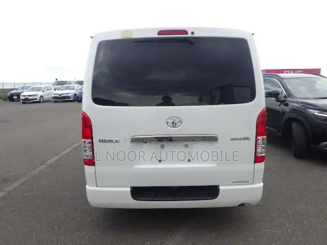 Toyota HiAce 2021 Pearl