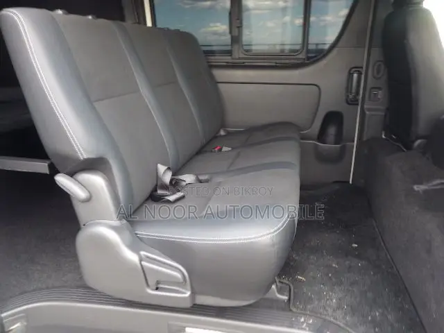Toyota HiAce 2021 Pearl