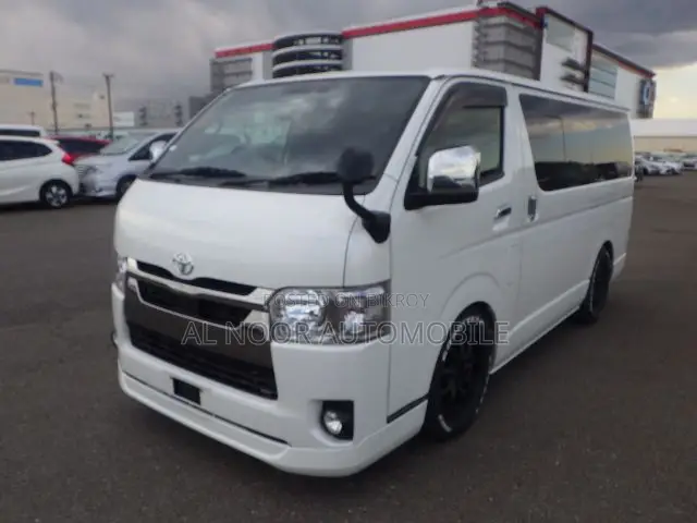 Toyota HiAce 2021 Pearl