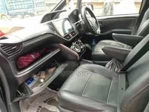 Toyota Esquire 2017 Black