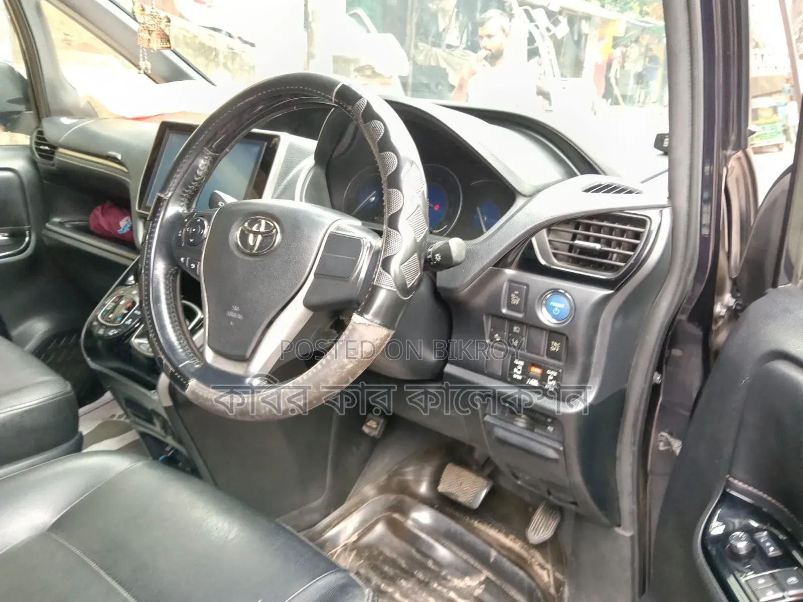 Toyota Esquire 2017 Black