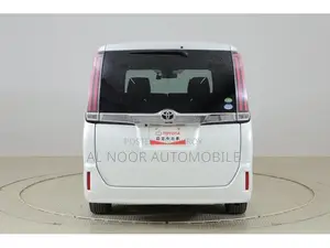 Toyota Noah 2021 Pearl