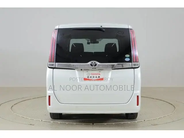 Toyota Noah 2021 Pearl