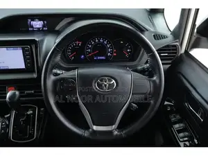 Toyota Noah 2021 Pearl