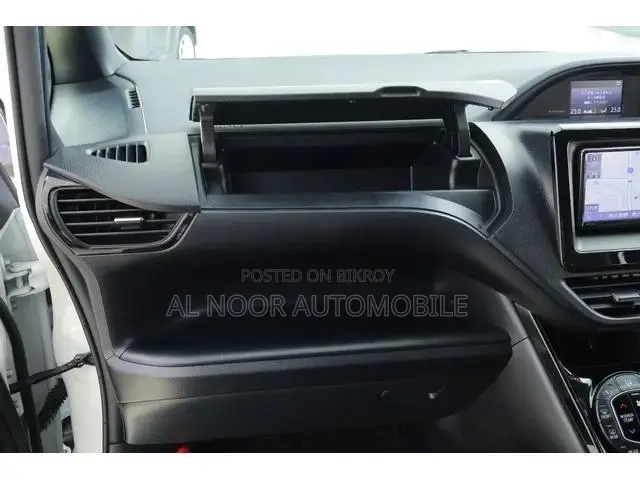 Toyota Noah 2021 Pearl