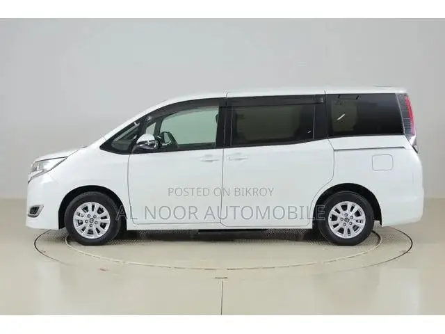 Toyota Noah 2021 Pearl