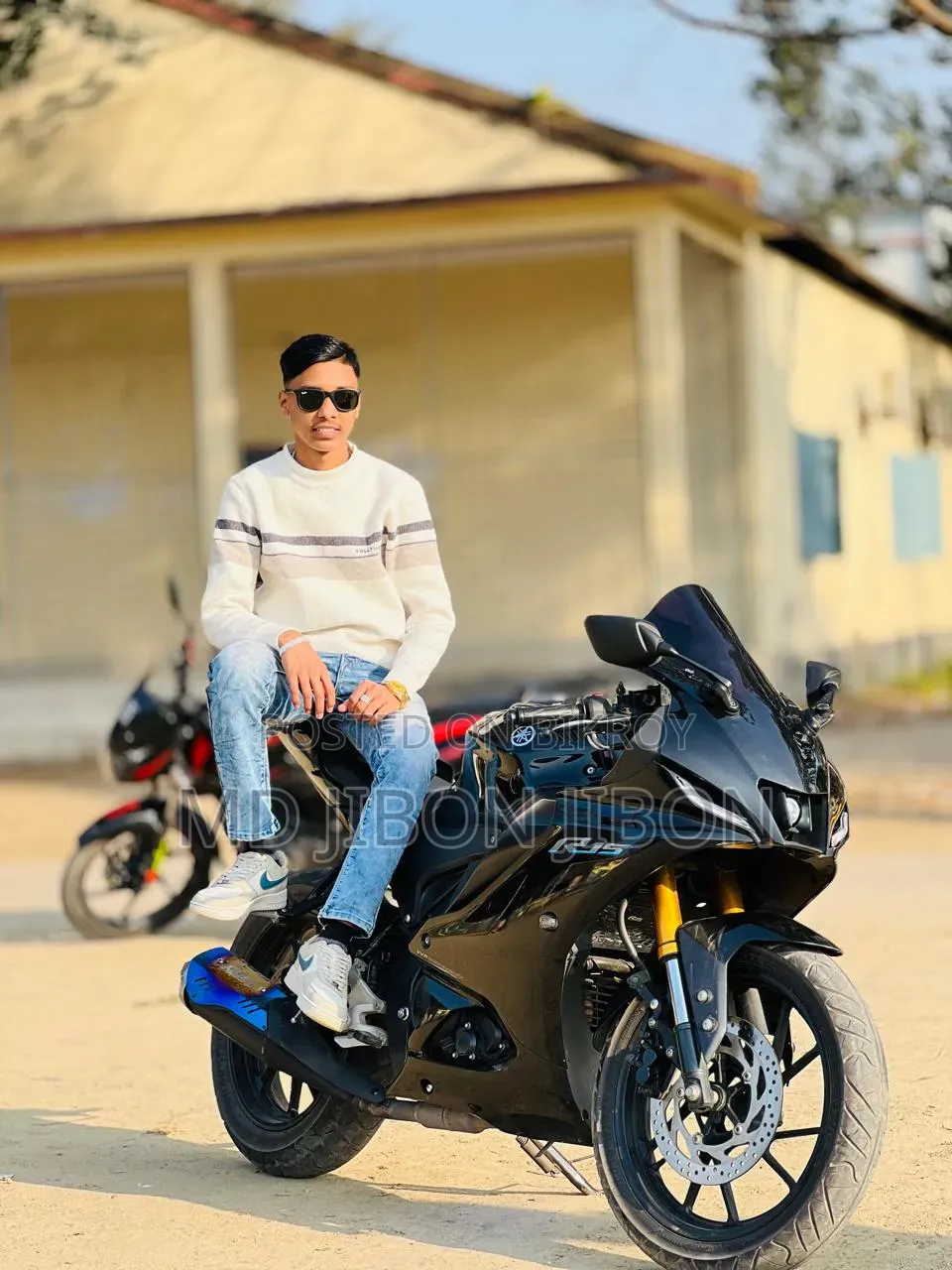 ইয়ামাহা ২০২৩ ব্ল্যাক