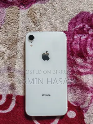Apple iPhone XR 64 GB White