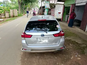 Toyota Corolla Fielder 2015 Silver
