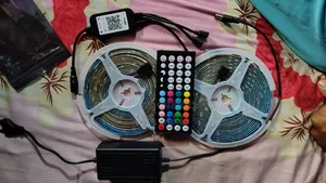 আরজিবি স্ট্রিপ লাইট