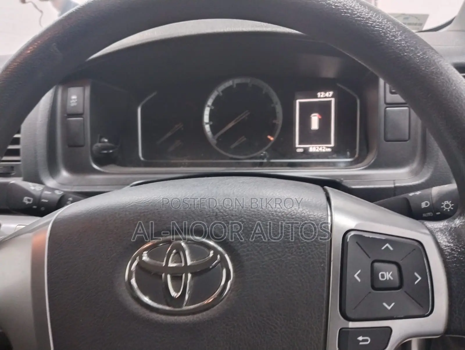 Toyota HiAce 2021 Silver