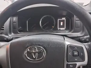 Toyota HiAce 2021 Silver