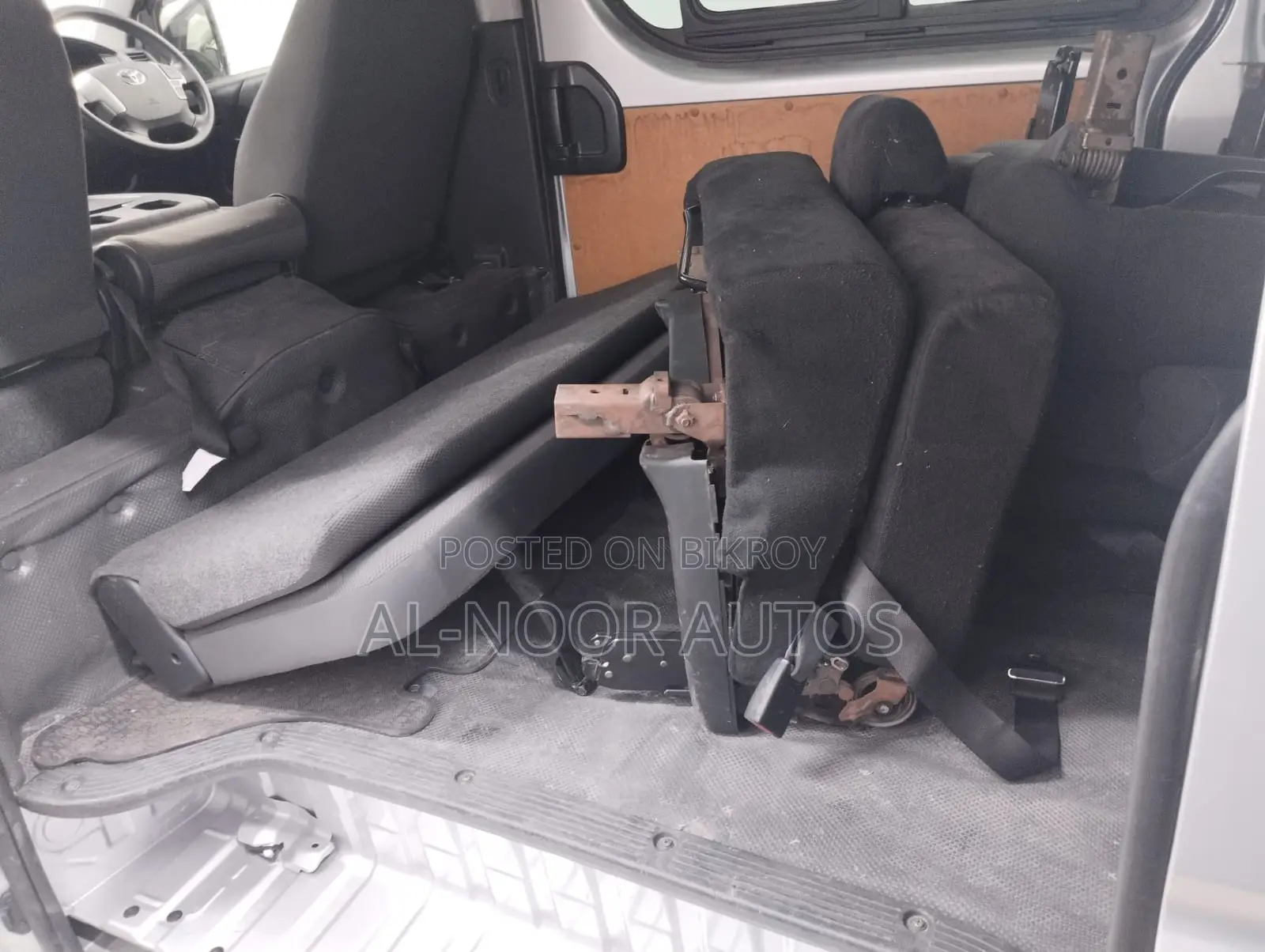 Toyota HiAce 2021 Silver