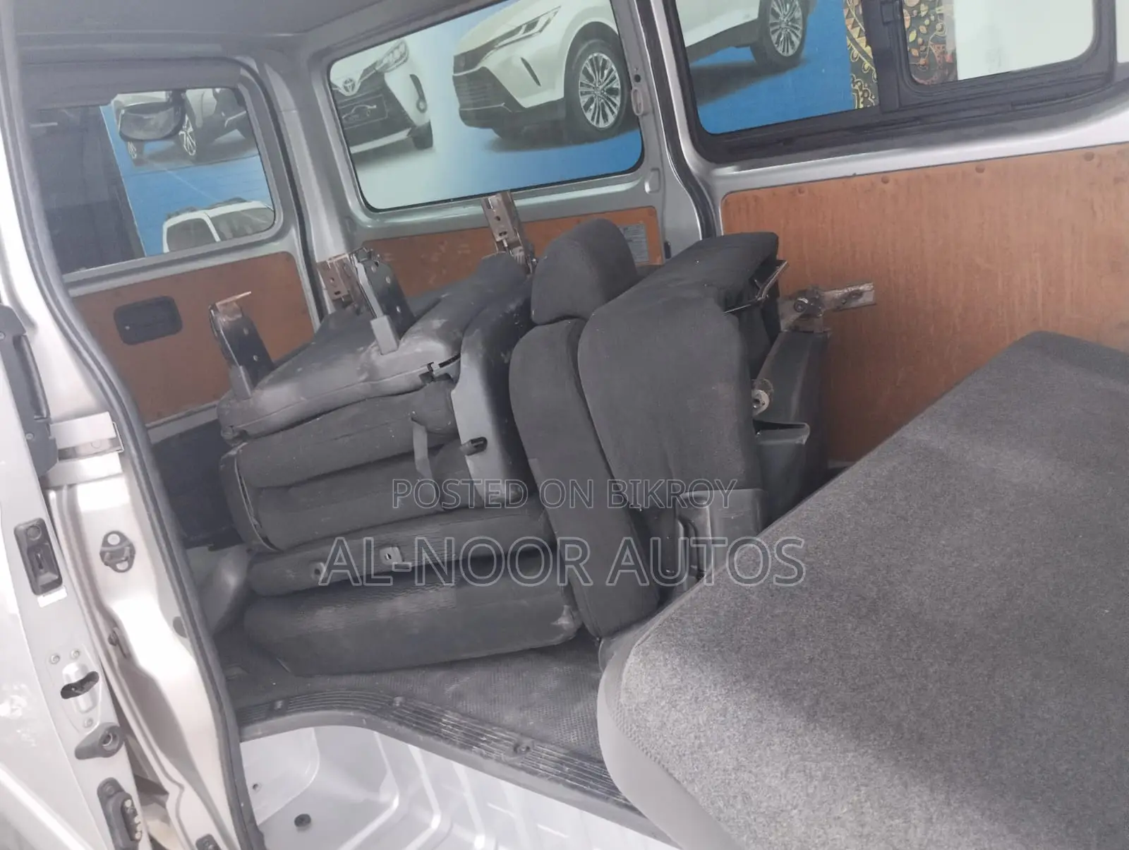 Toyota HiAce 2021 Silver