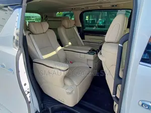 Toyota Alphard 2.5 Hybrid AWD 2023 Pearl