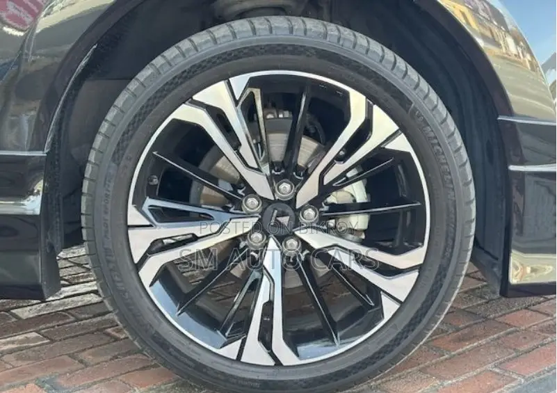 Toyota Harrier 2.5 Hybrid 2021 Black