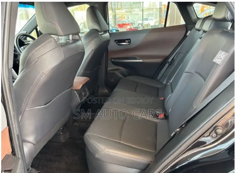 Toyota Harrier 2.5 Hybrid 2021 Black