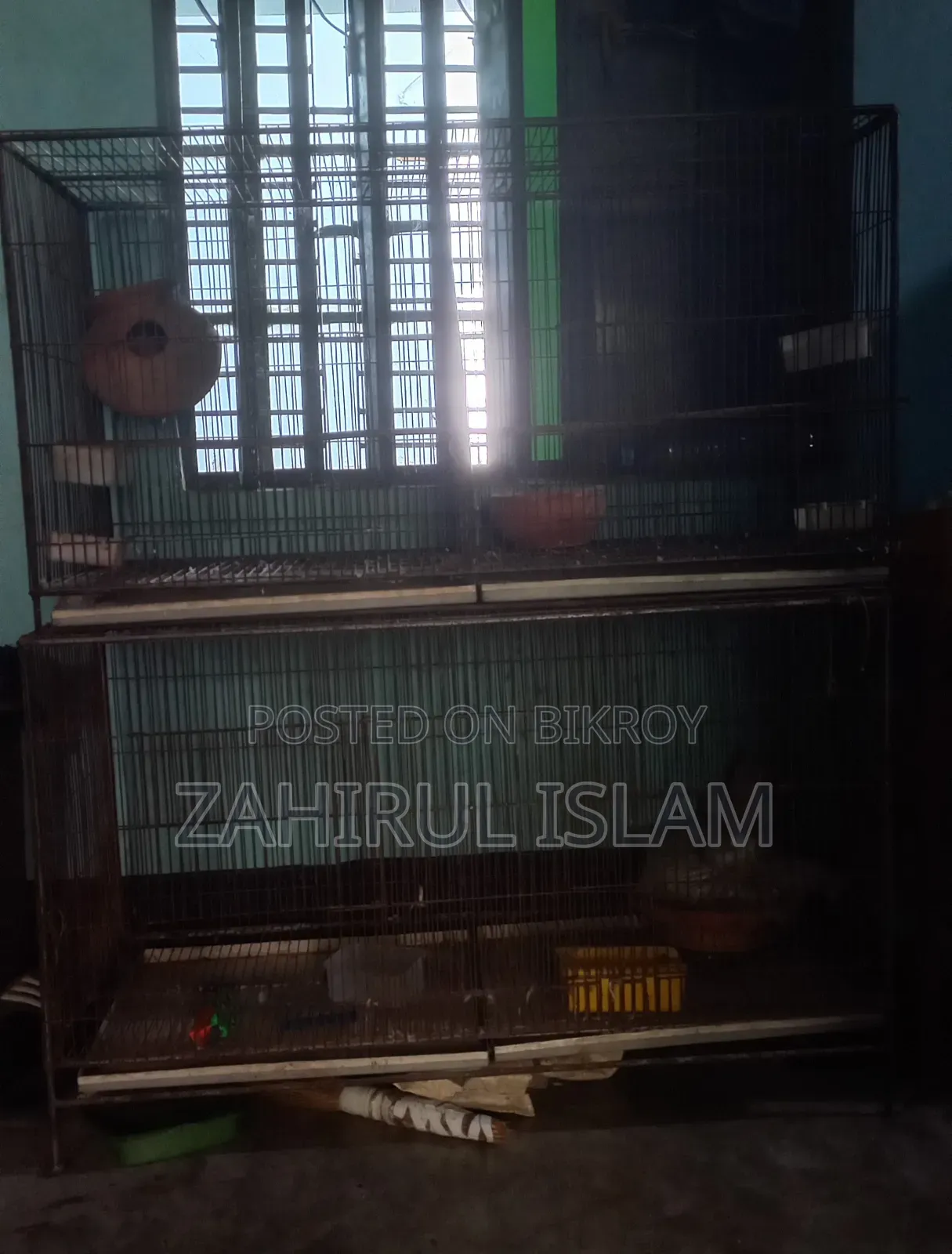 Bird cage with 4 steel trays