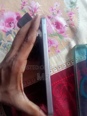 Samsung Galaxy F16 128 GB Gold