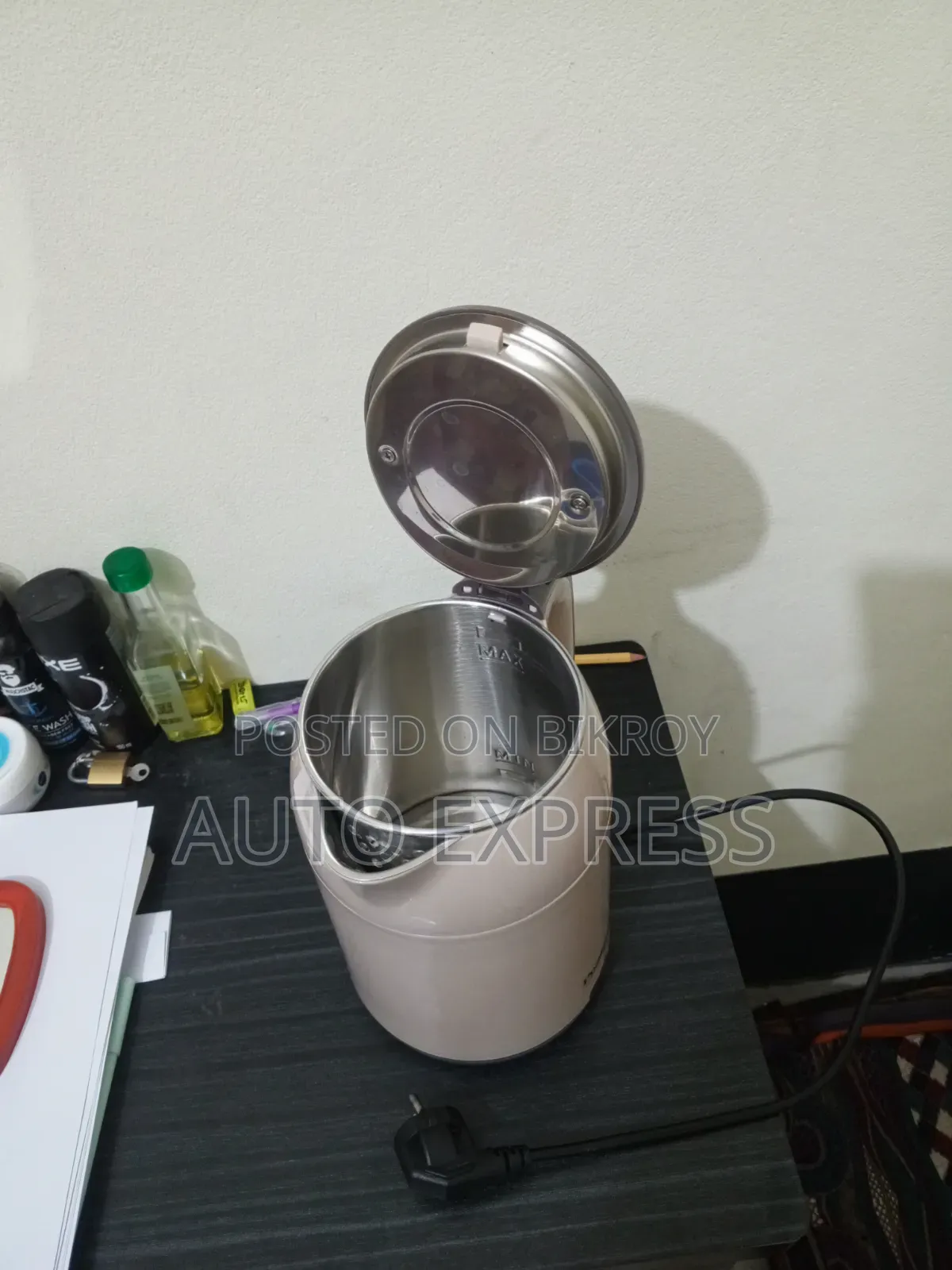 Almost New Electric Kettle