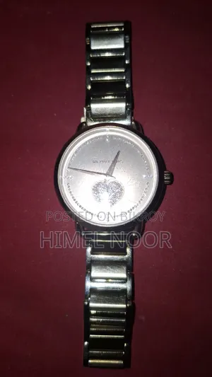 Original Michael Kors Watch For Urgent Sale.