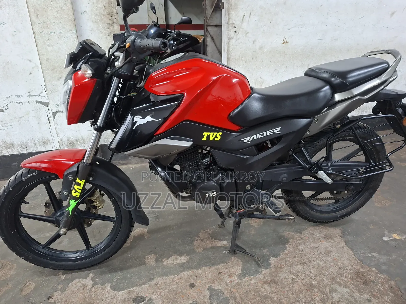 TVS Raider 125 2022 Red