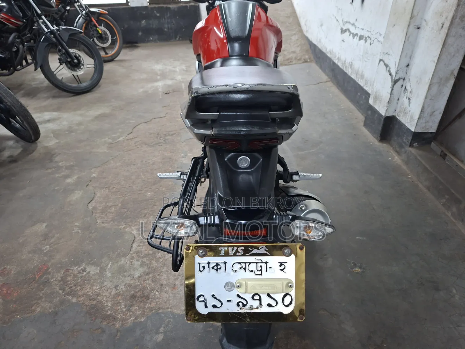 TVS Raider 125 2022 Red