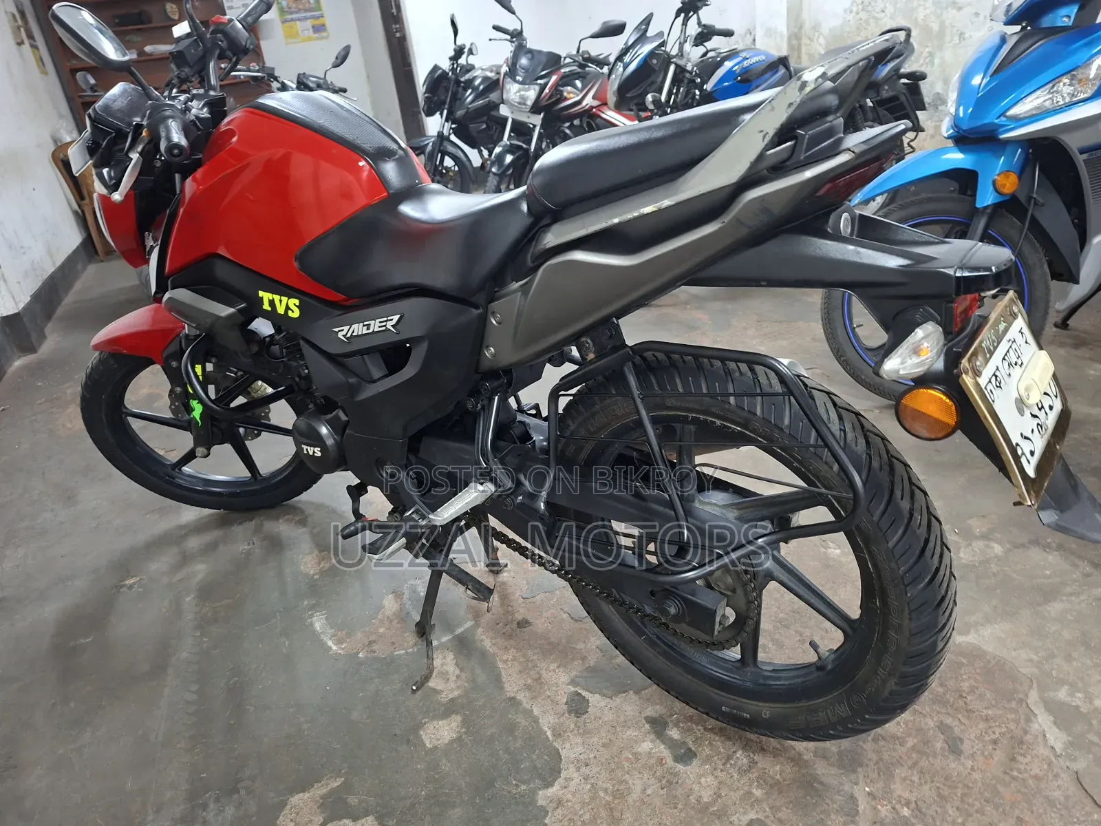 TVS Raider 125 2022 Red