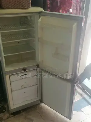 নীচে ডিপ 14 CFT রানিং Lg ফিরিজ বিক্রি করা হবে।