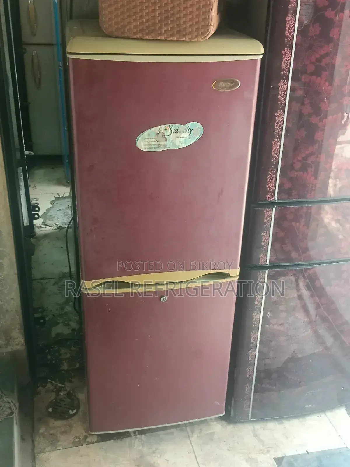 নীচে ডিপ 14 CFT রানিং Lg ফিরিজ বিক্রি করা হবে।