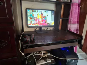 Desktop Computer HP EliteDesk 800 G3 12GB Intel Core I3 HDD+SSD 1T