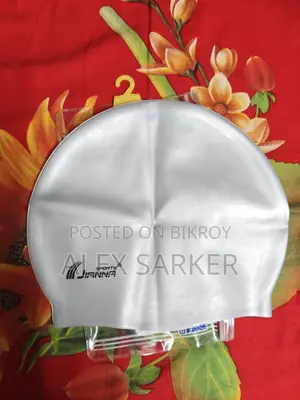 সুইমিং ক্যাপ