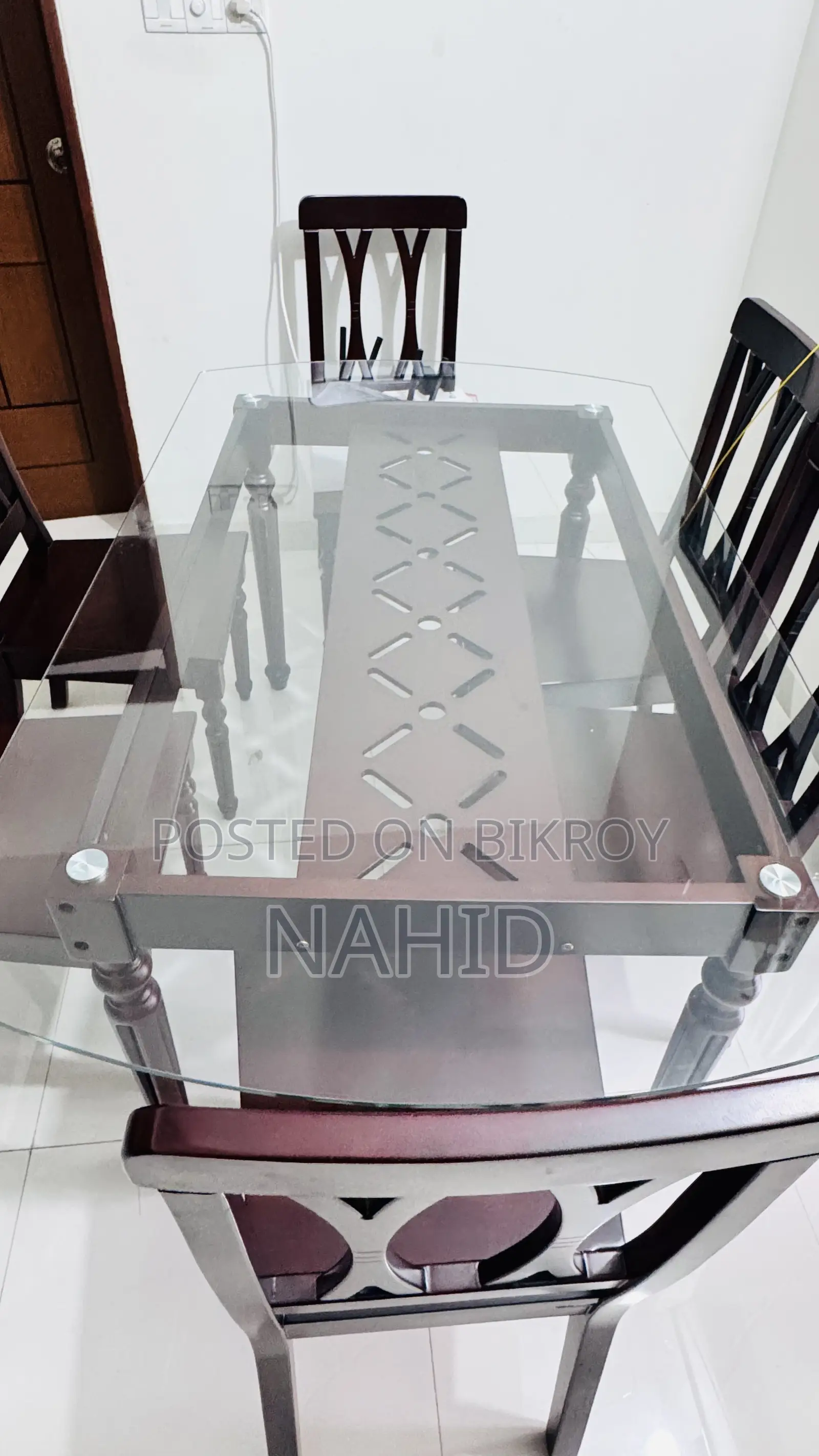 Regal Heritage Dining Table With 6 Chairs | Excellent Condition