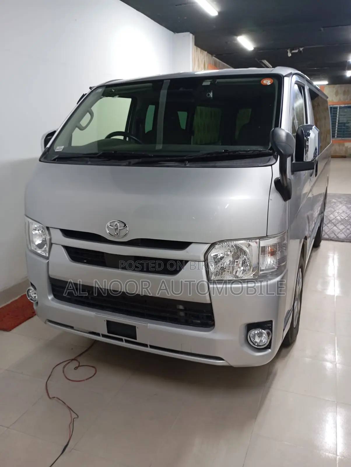 Toyota HiAce 2021 Silver