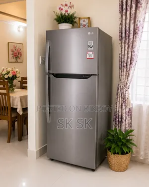 Lg Refrigerator, bought from original Lg showroom, 100% good, no problems