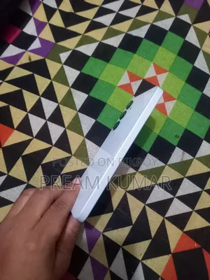 স্যামসাং গ্যালাক্সি এ৩৫ ১২৮ জিবি হোয়াইট