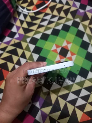 স্যামসাং গ্যালাক্সি এ৩৫ ১২৮ জিবি হোয়াইট