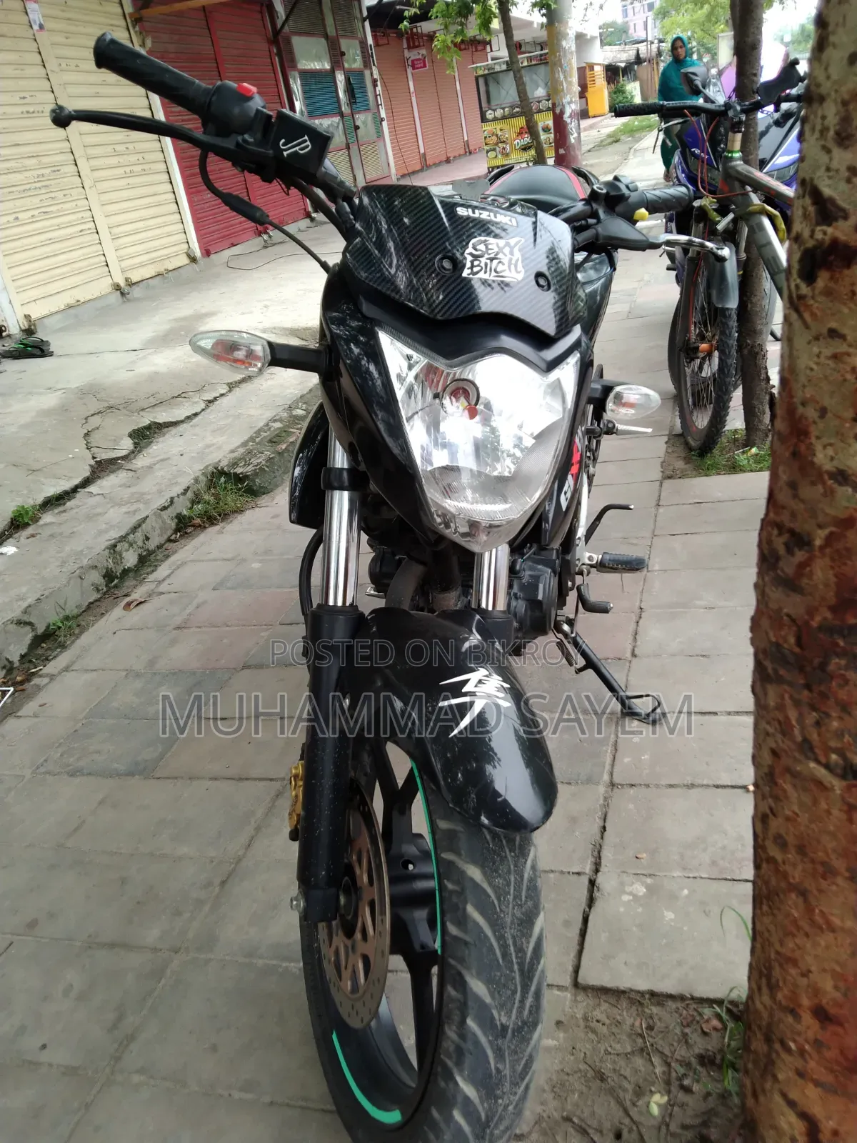 সুজুকি জিক্সার মনোটোন ২০২৩ ব্ল্যাক