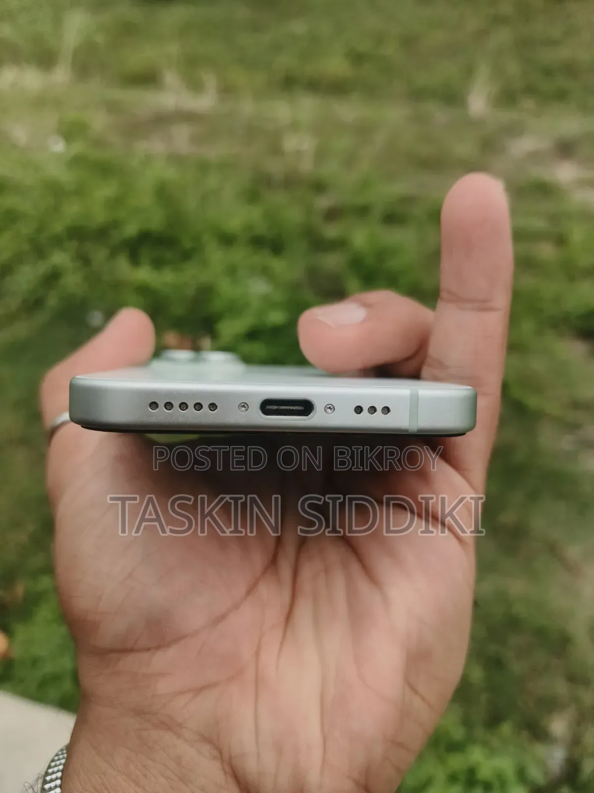 Apple iPhone 15 256 GB Green